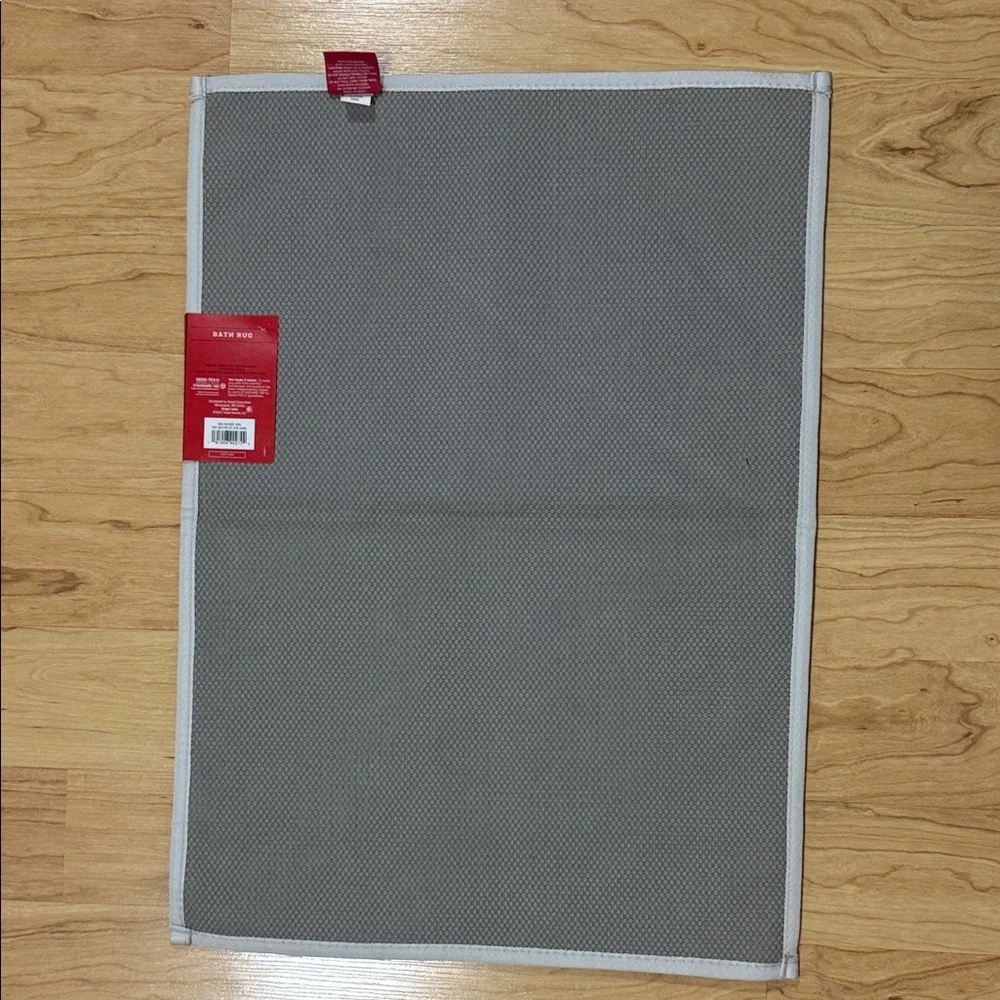 Wondershop Gray Snowflake Bath Mat New